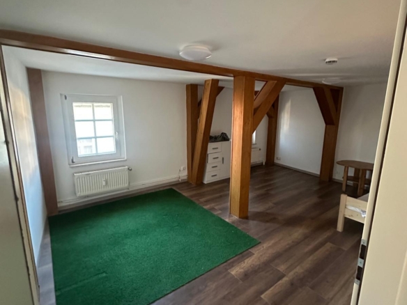 2-Zimmer-Dachgeschosswohnung mit Charme